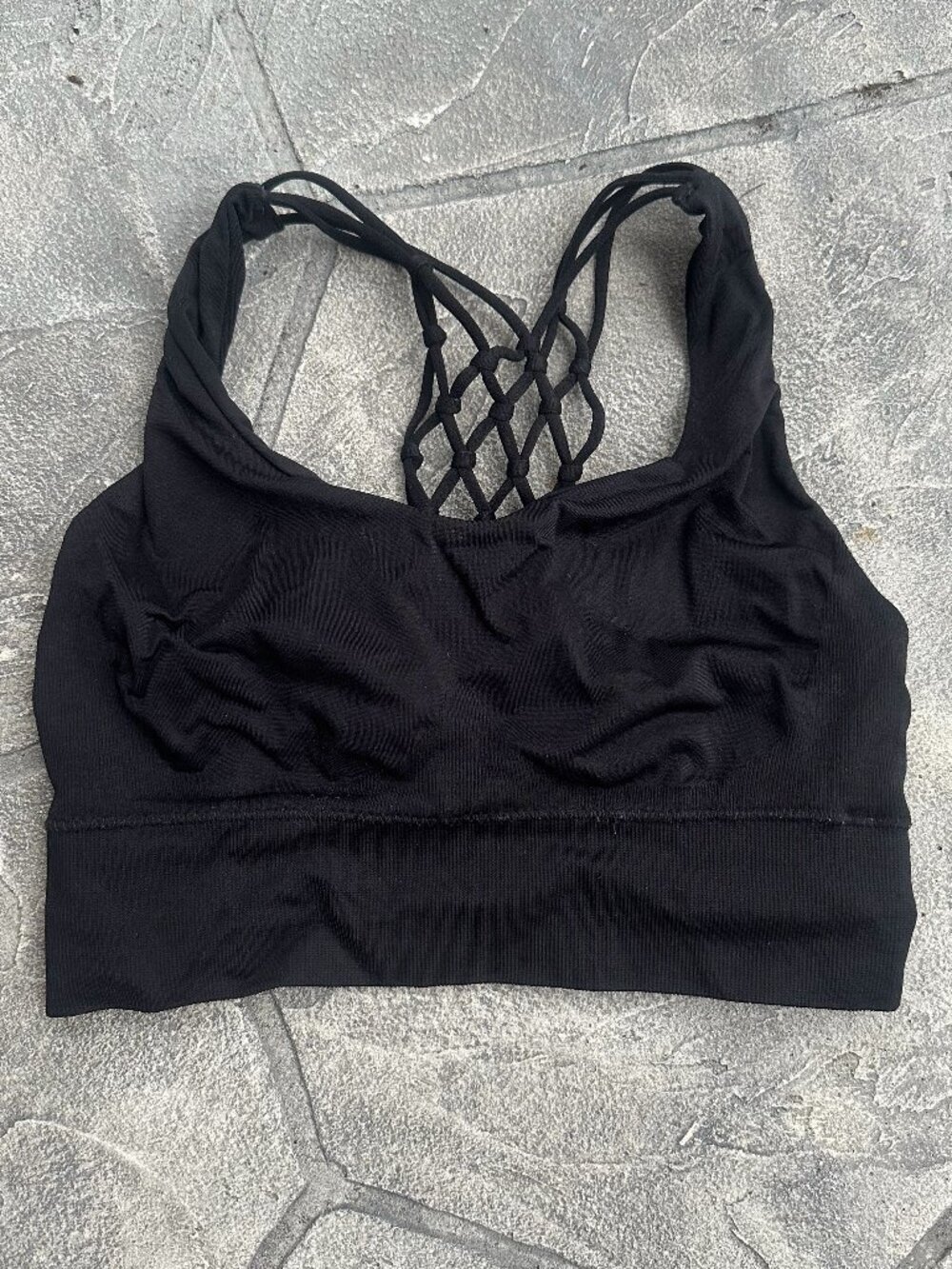 Pro-Fit Women's Strappy Seamless Black Sports Bra - Small